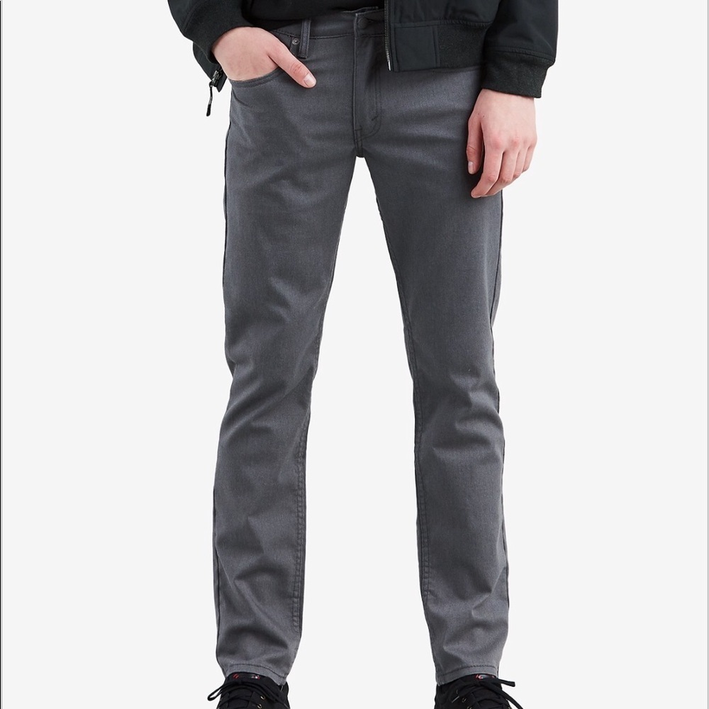 NWOT. Levies 511 33/30